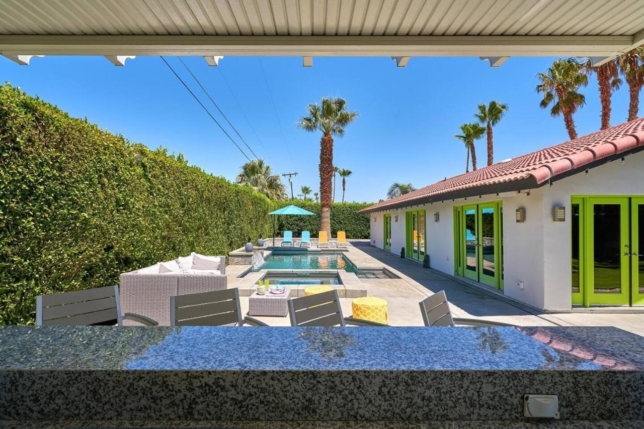 Pineapple Splash! Complete Privacy! Salt Pool! * Palm Springs