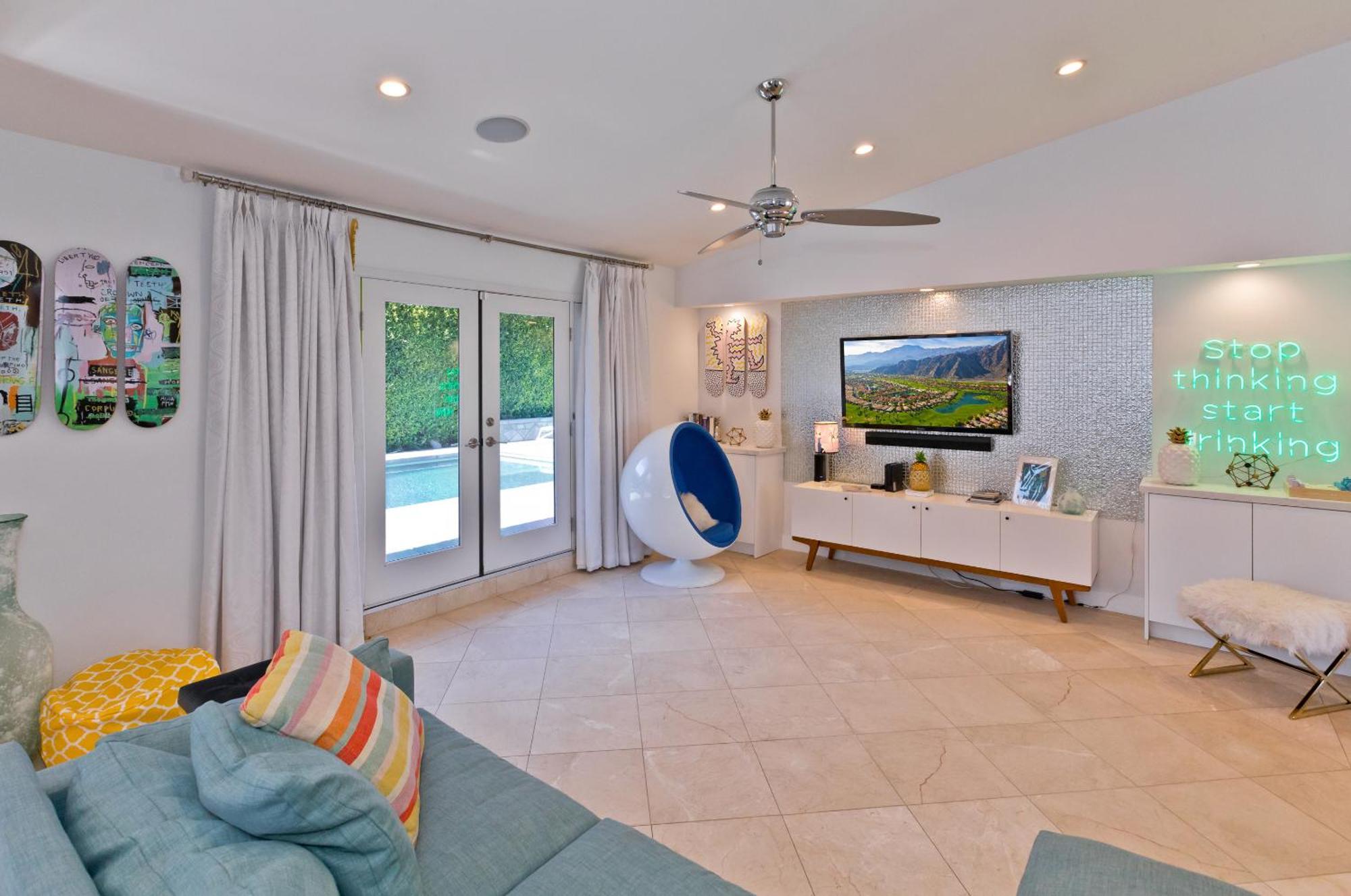 Pineapple Splash! Complete Privacy! Salt Pool! Holiday home Palm Springs