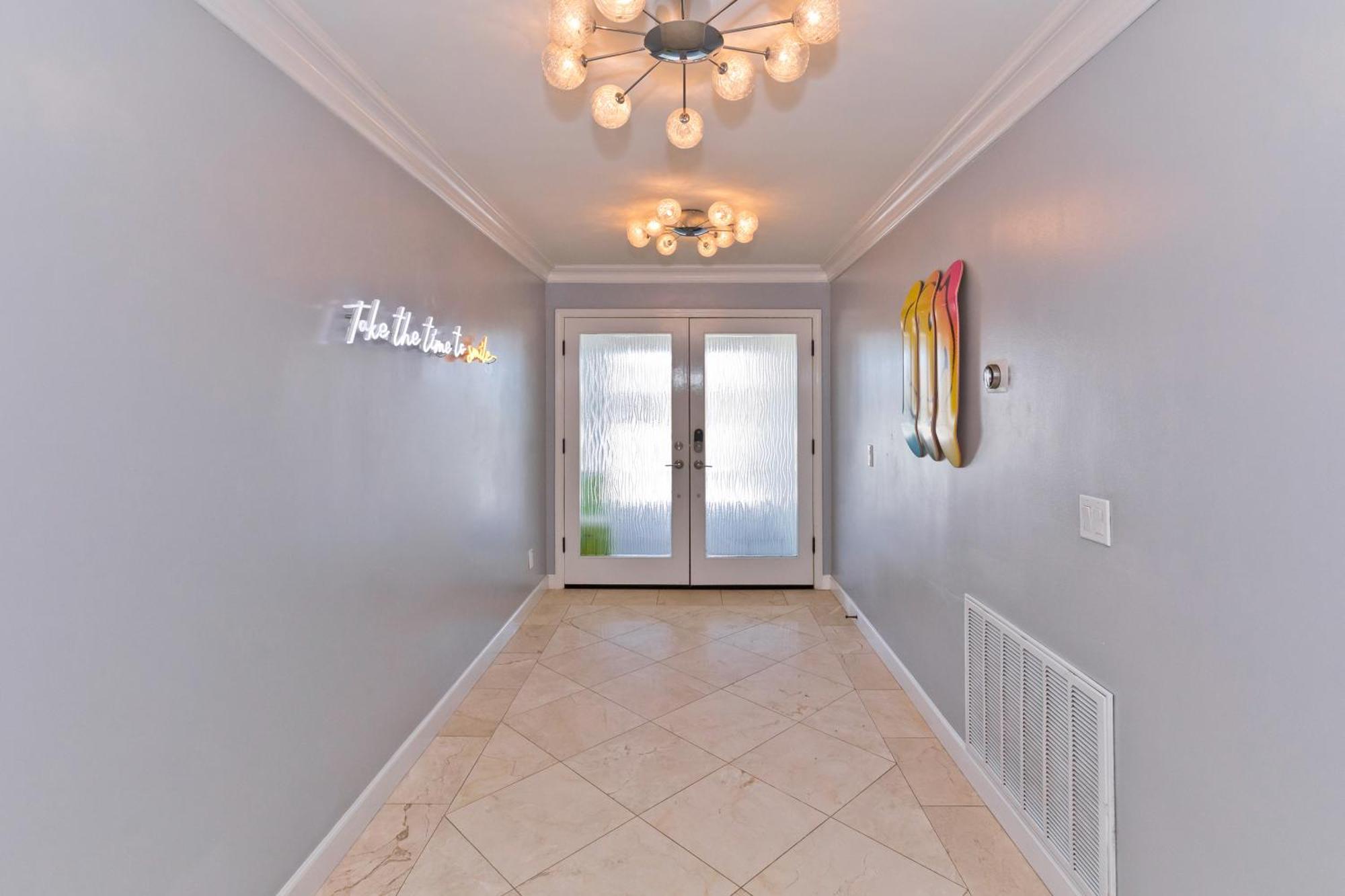 Pineapple Splash! Complete Privacy! Salt Pool! Holiday home Palm Springs